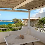 Piazzetta Con Piscina E Vista Villa Porto Cervo