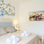 Piazzetta Con Piscina E Vista