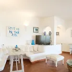 Piazzetta Con Piscina E Vista Villa *