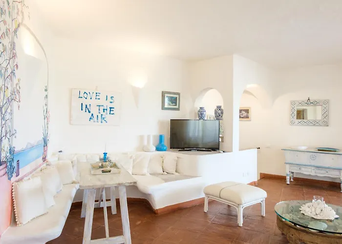 Piazzetta Con Piscina E Vista Villa *