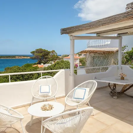Piazzetta Con Piscina E Vista فيلة *