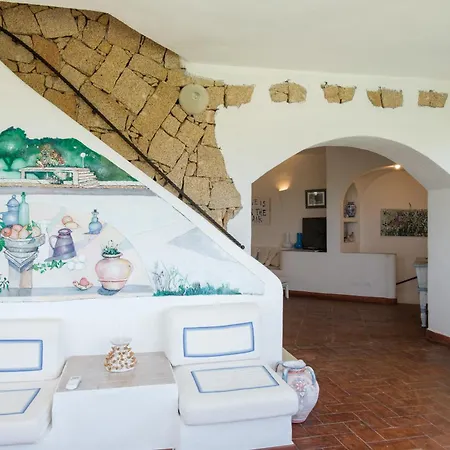 Piazzetta Con Piscina E Vista Porto Cervo