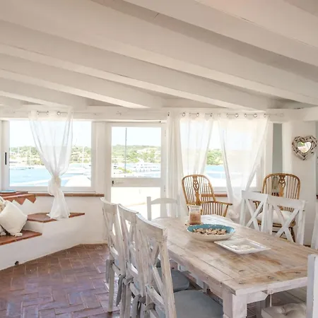 Piazzetta Con Piscina E Vista Villa Porto Cervo