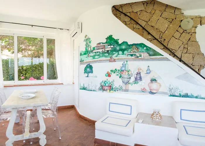 Piazzetta Con Piscina E Vista Villa *