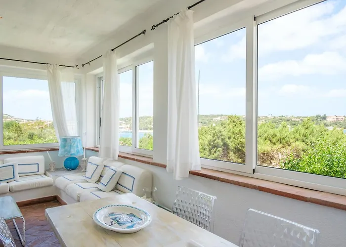 Piazzetta Con Piscina E Vista Porto Cervo