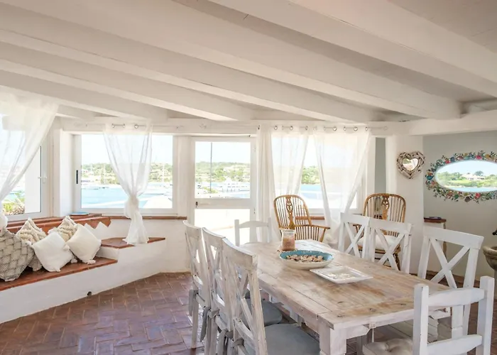 Piazzetta Con Piscina E Vista Villa Porto Cervo