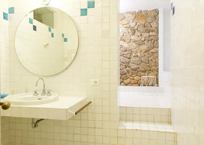 Piazzetta Con Piscina E Vista بورتو كيرفو